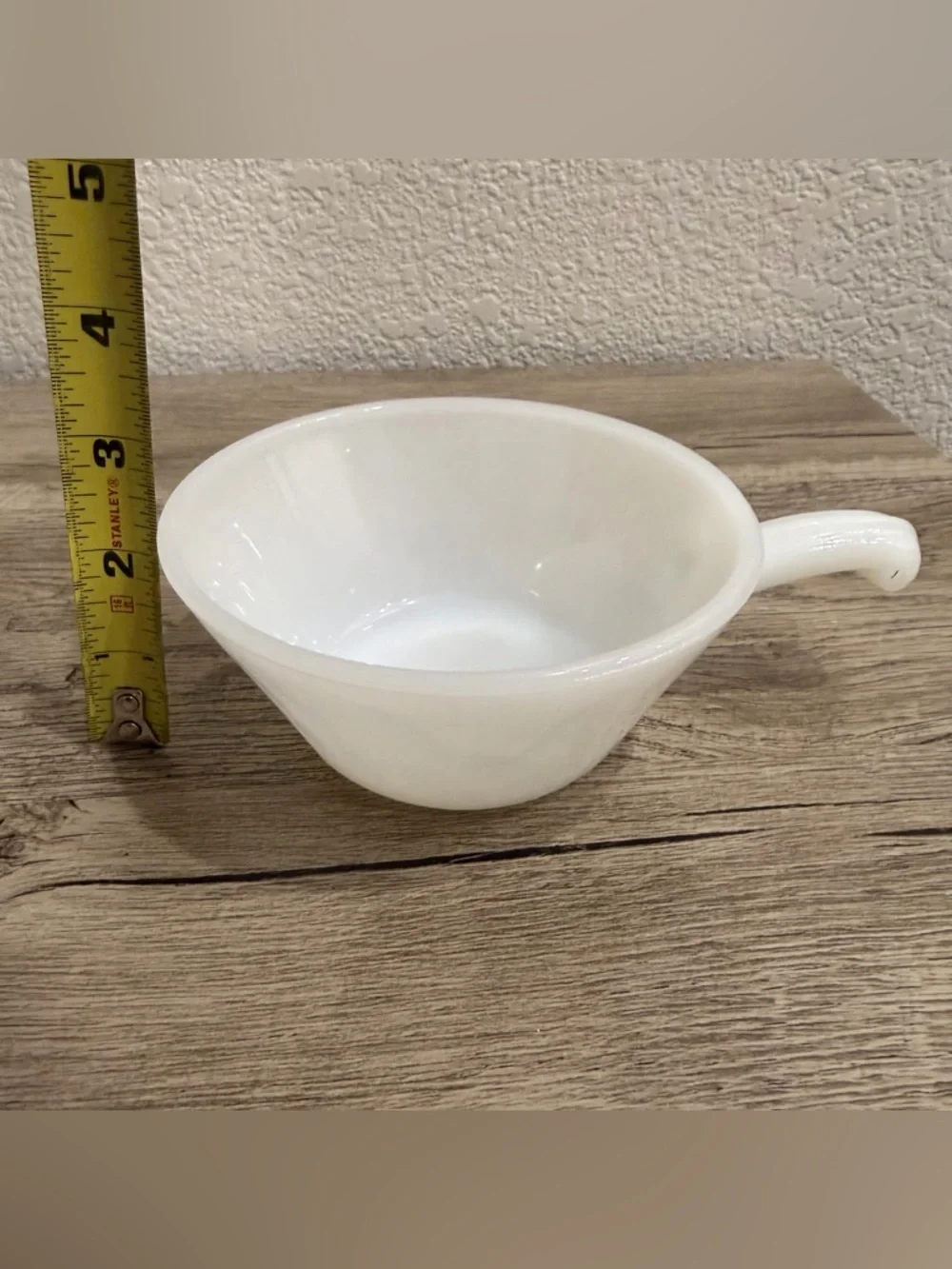 Set Of 4 Anchor Hocking Fire King White Milk Glass Soup Bowl 5
